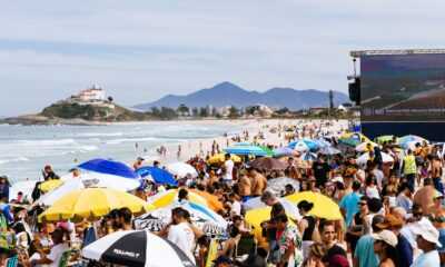 falta-de-ondas-interrompe-etapa-do-rio-do-circuito-mundial-de-surfe