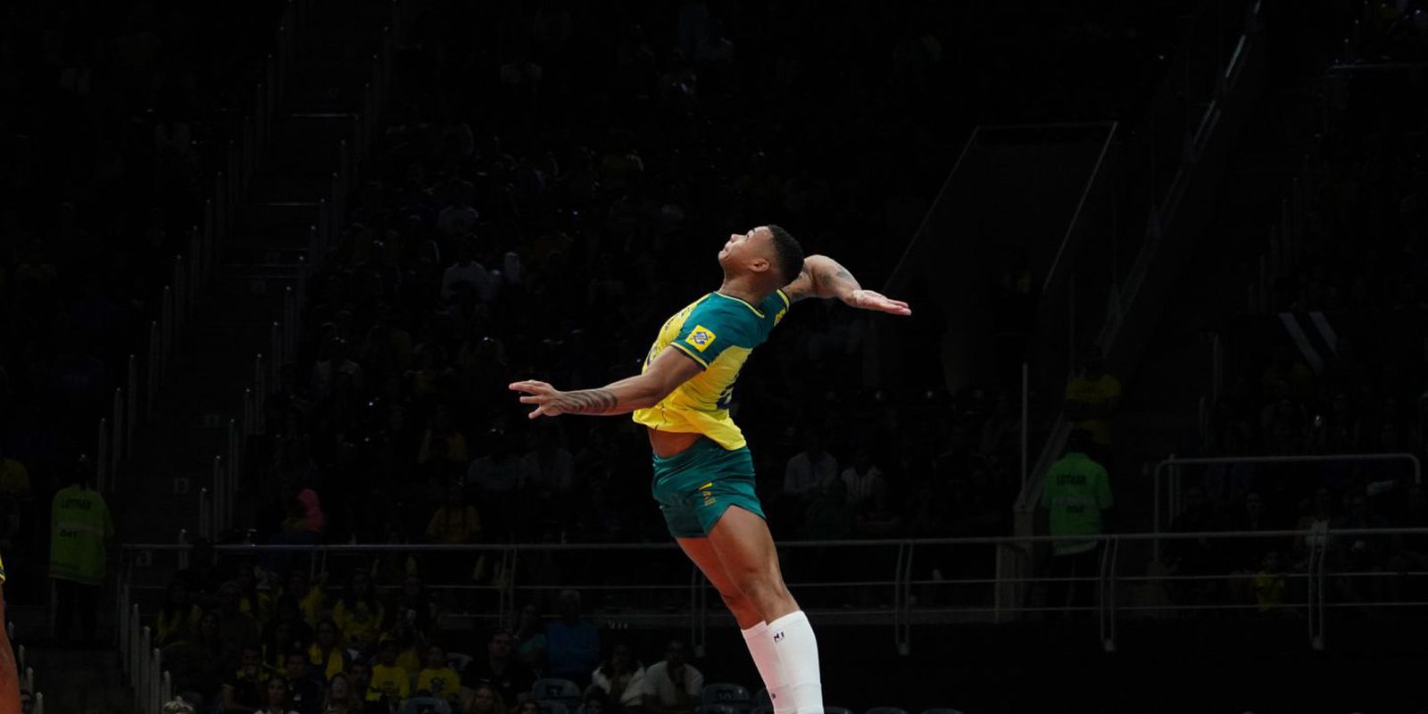 com-brilho-de-darlan,-brasil-supera-republica-tcheca-por-3-sets-a-2