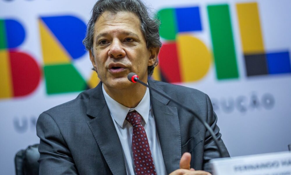 receita-investigou-aumento-de-compensacoes-tributarias,-diz-haddad