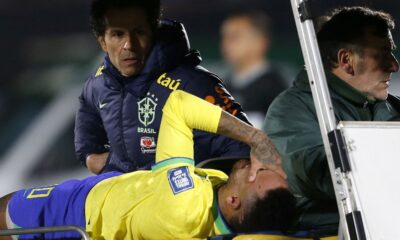 neymar-e-submetido-a-cirurgia-no-joelho-esquerdo