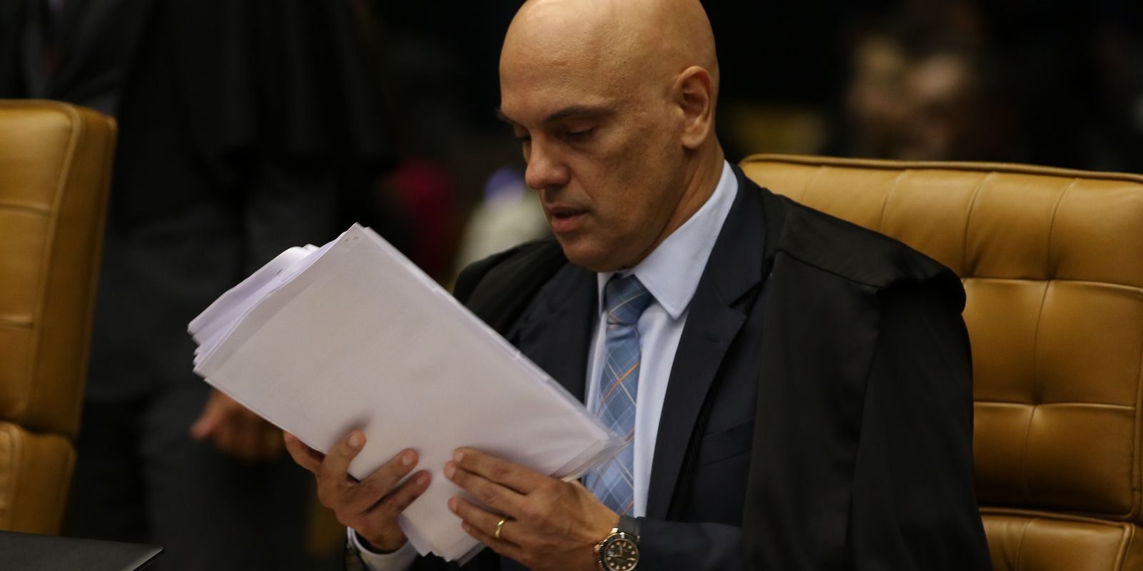 moraes-vota-pela-condenacao-de-mais-cinco-reus-pelo-8-de-janeiro