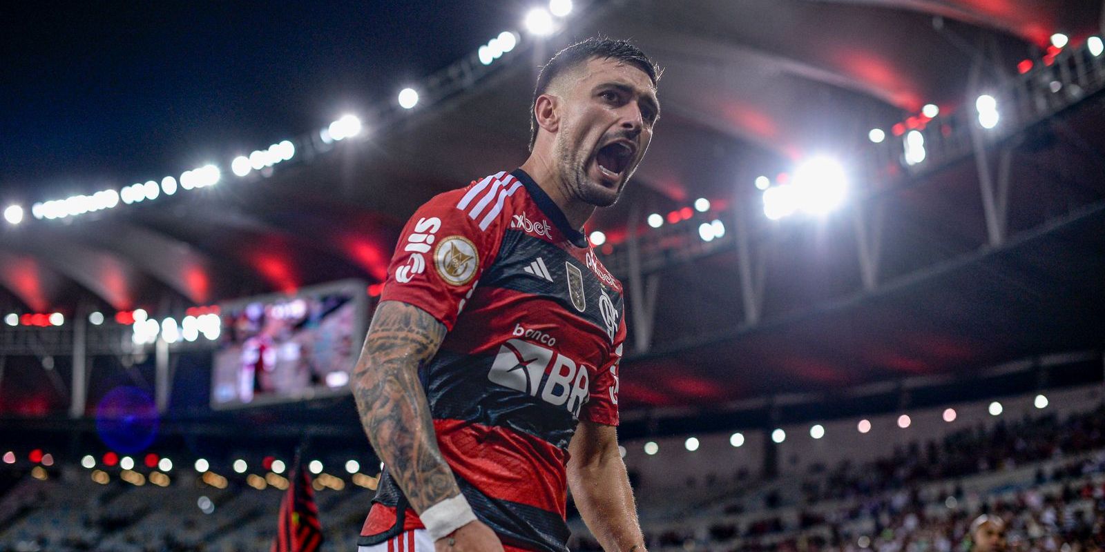 flamengo-vence-bragantino-e-entra-na-briga-pelo-titulo-do-brasileiro