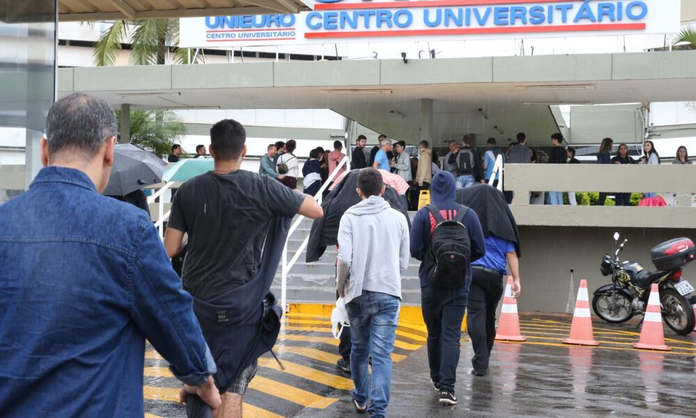 prova-do-enade-e-aplicada-neste-domingo-para-avaliar-graduacao