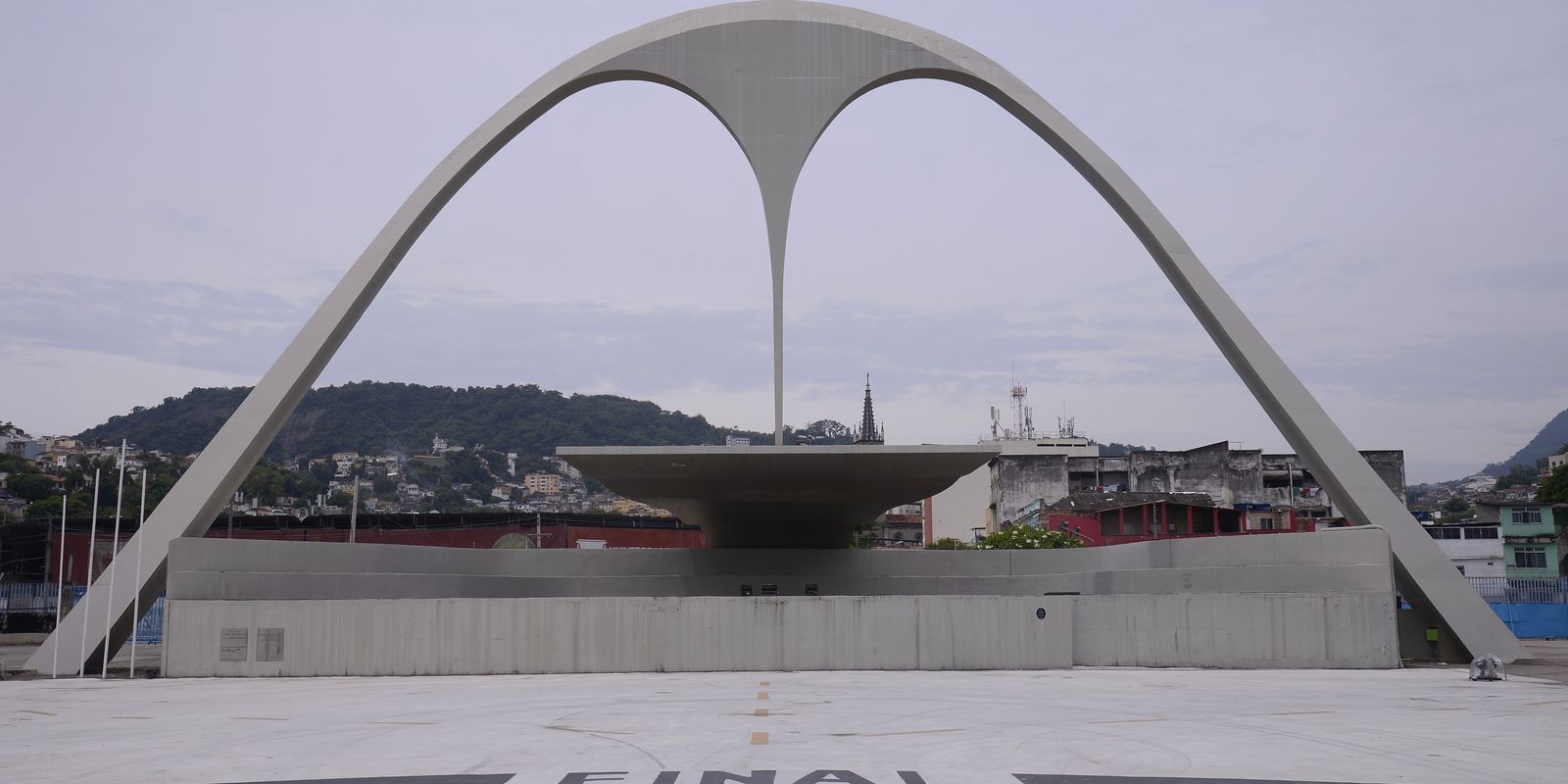 alerj-aprova-transferencia-do-sambodromo-para-o-estado