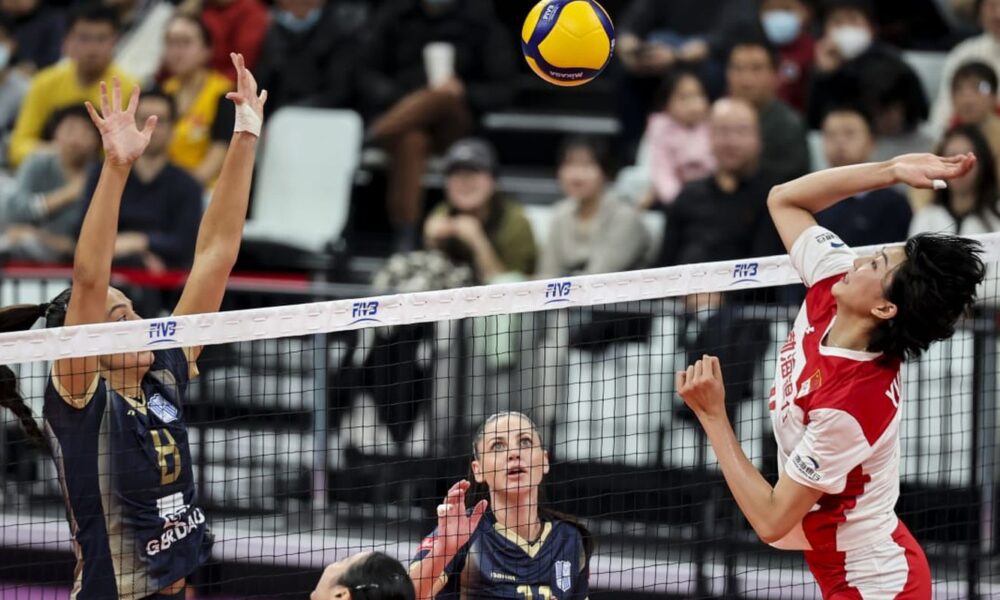 volei:-minas-perde-na-estreia-e-se-complica-no-mundial-de-clubes