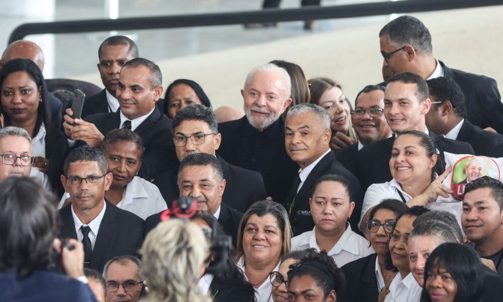 lula-concede-recesso-a-terceirizados-do-palacio-do-planalto