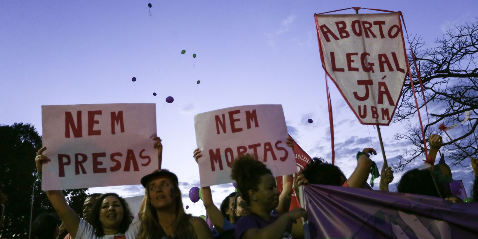 lei-obriga-mulher-a-ver-imagem-de-feto-antes-de-aborto-legal-em-maceio