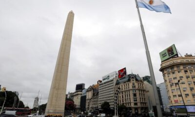 sindicatos-argentinos-farao-protestos-contra-corte-de-7-mil-servidores