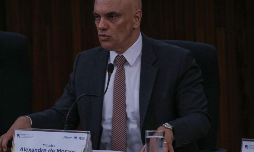 moraes-defende-punicao-as-big-techs-que-induzirem-voto