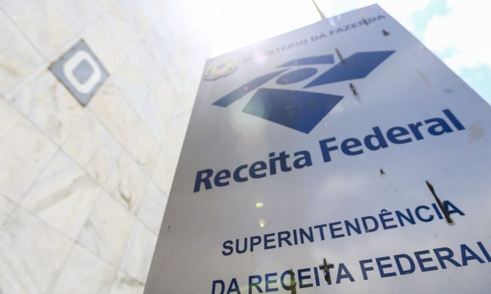 auditores-da-receita-aceitam-bonus-progressivo-e-encerram-greve