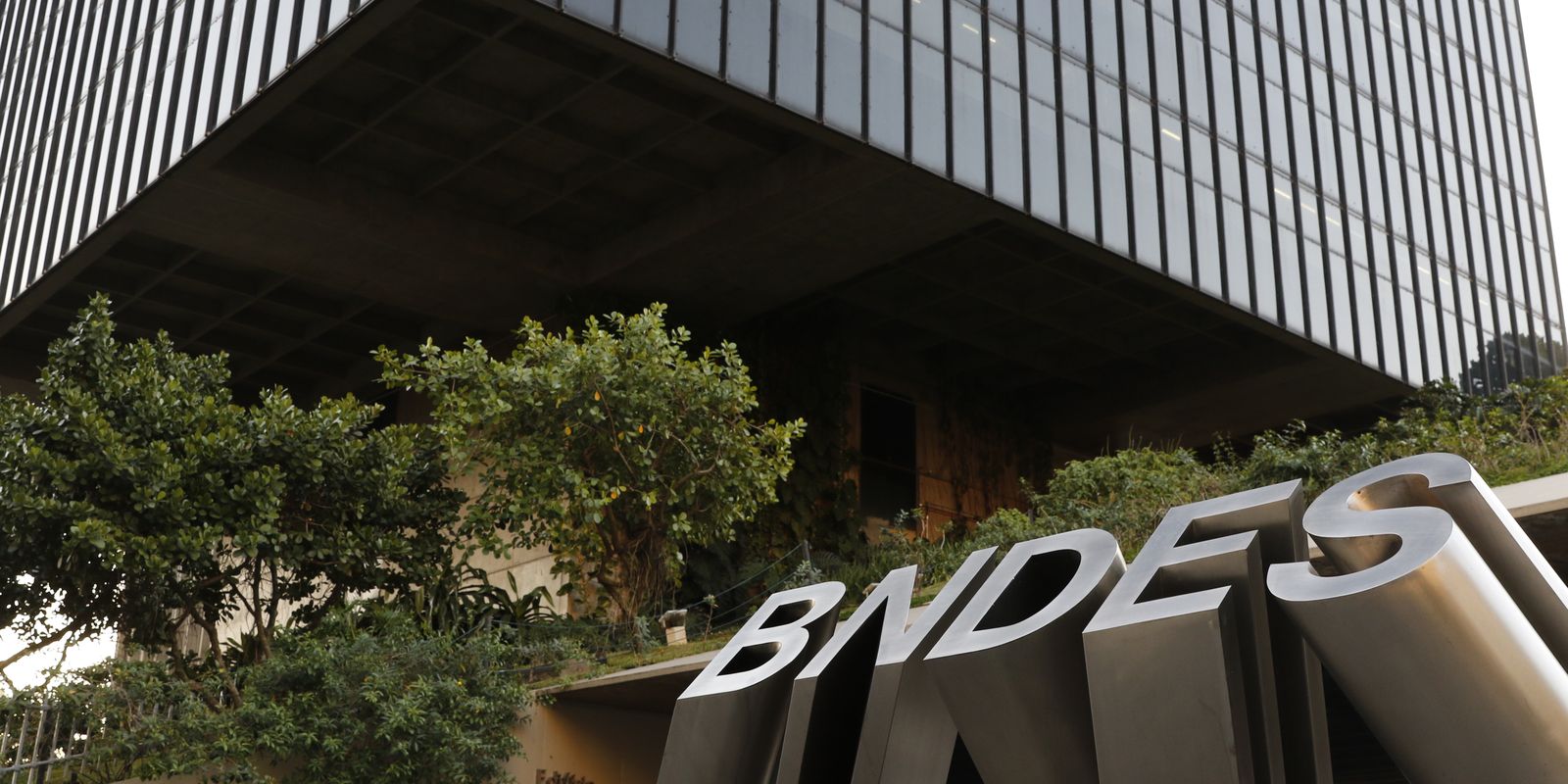 bndes-recebe-premio-internacional-na-area-de-debentures