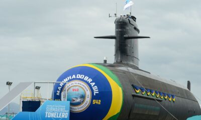 lula-e-macron-lancam-3o-submarino-de-parceria-entre-brasil-e-franca