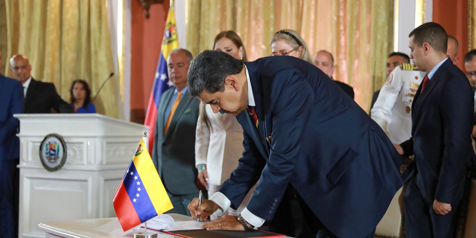 maduro-sanciona-lei-que-preve-provincia-de-essequiba-na-venezuela