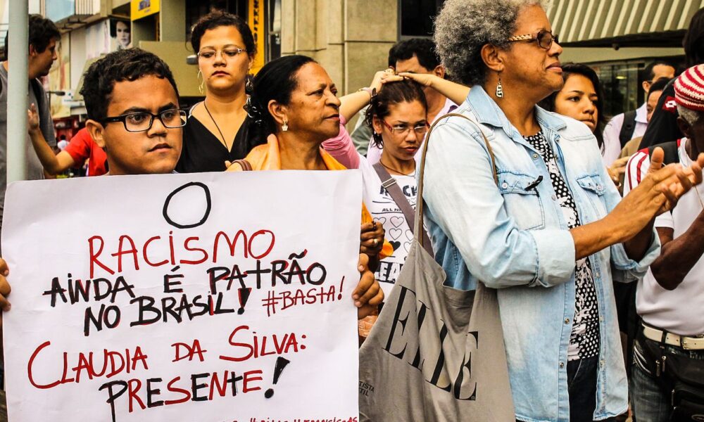 escolas-e-familias-devem-estar-engajadas-no-combate-ao-racismo