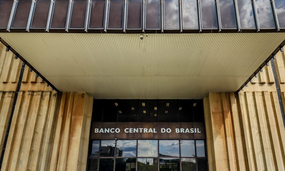 mercado-eleva-para-2,09%-projecao-de-expansao-da-economia-em-2024