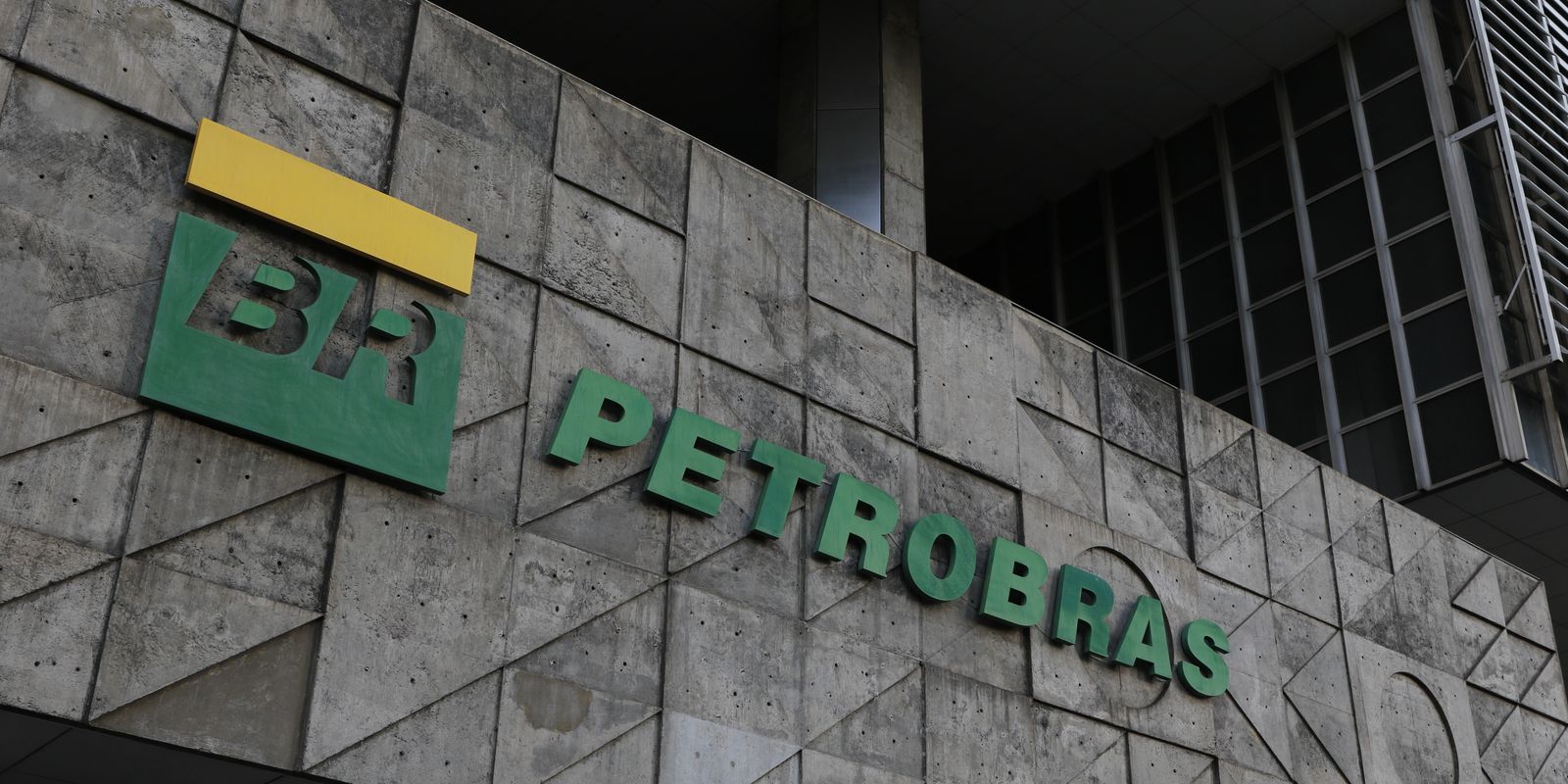 petrobras-decide-reativar-fabrica-de-fertilizantes-no-parana