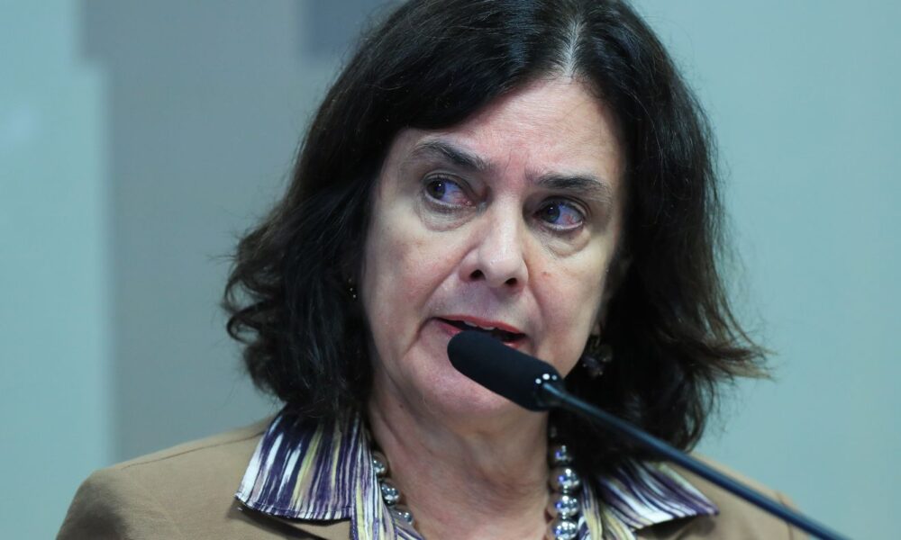 ministra-defende-estrategias-de-combate-a-desinformacao-na-saude