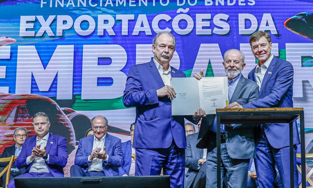 bndes-conclui-financiamento-para-exportacao-de-32-jatos-da-embraer