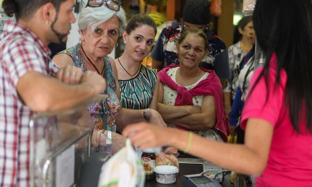 cnc:-mulheres-se-preocupam-mais-com-consumo-sustentavel-do-que-homens