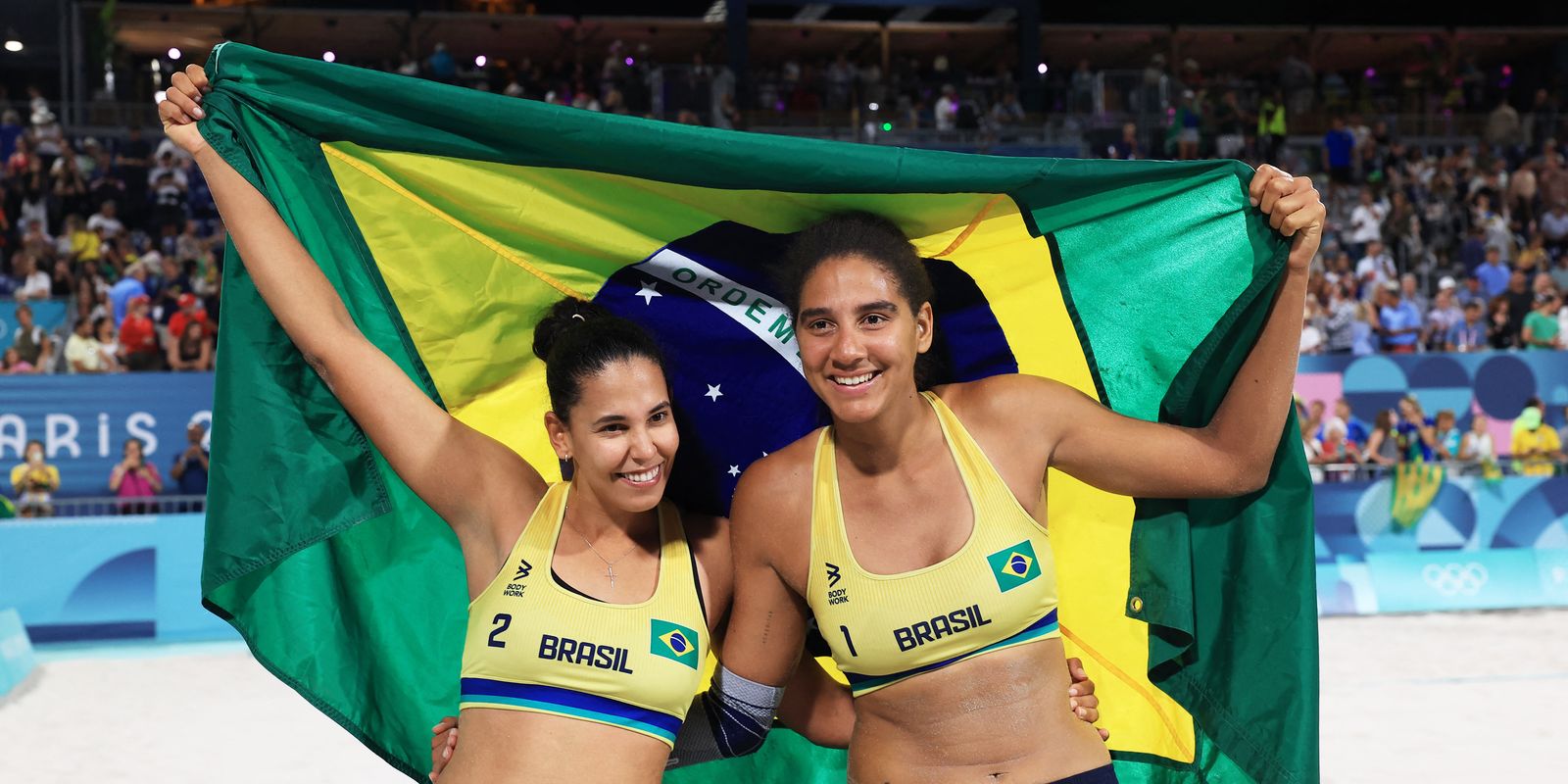 duda-e-ana-patricia-garantem-medalha-para-o-brasil-no-volei-de-praia