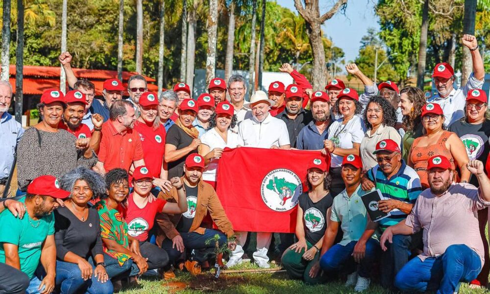 mst-apresenta-demandas-a-lula-em-encontro-na-granja-do-torto 