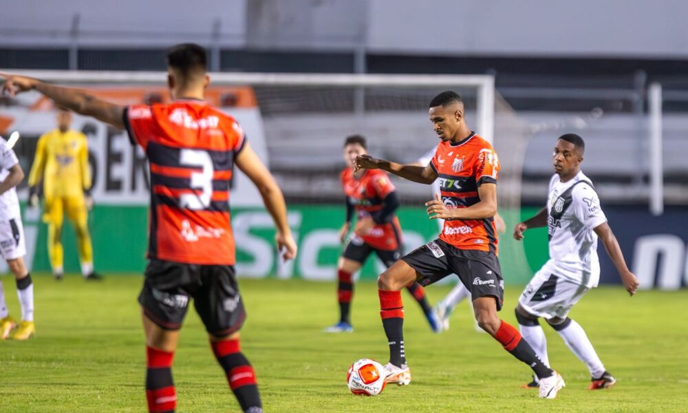 serie-b:-ponte-preta-e-ituano-jogam-para-fugir-do-z4-da-competicao