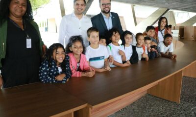 mesas-do-g20-sao-doadas-para-escolas-publicas-do-rio