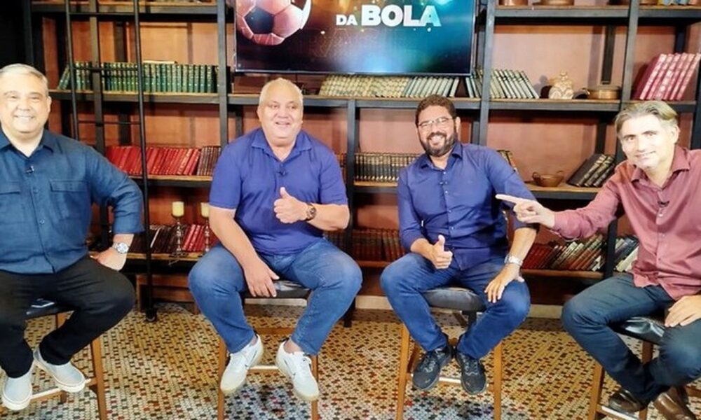 nos-30-anos-do-tetra,-no-mundo-da-bola-recebe-o-ex-jogador-branco