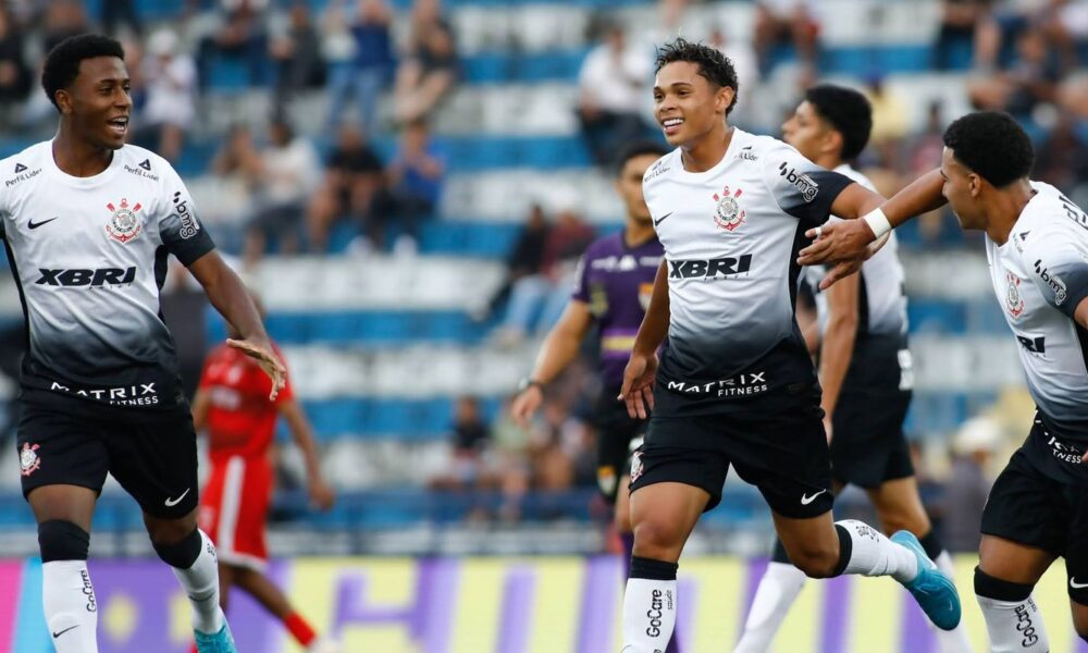 em-busca-de-12o-titulo-da-copinha,-corinthians-bate-o-rio-branco