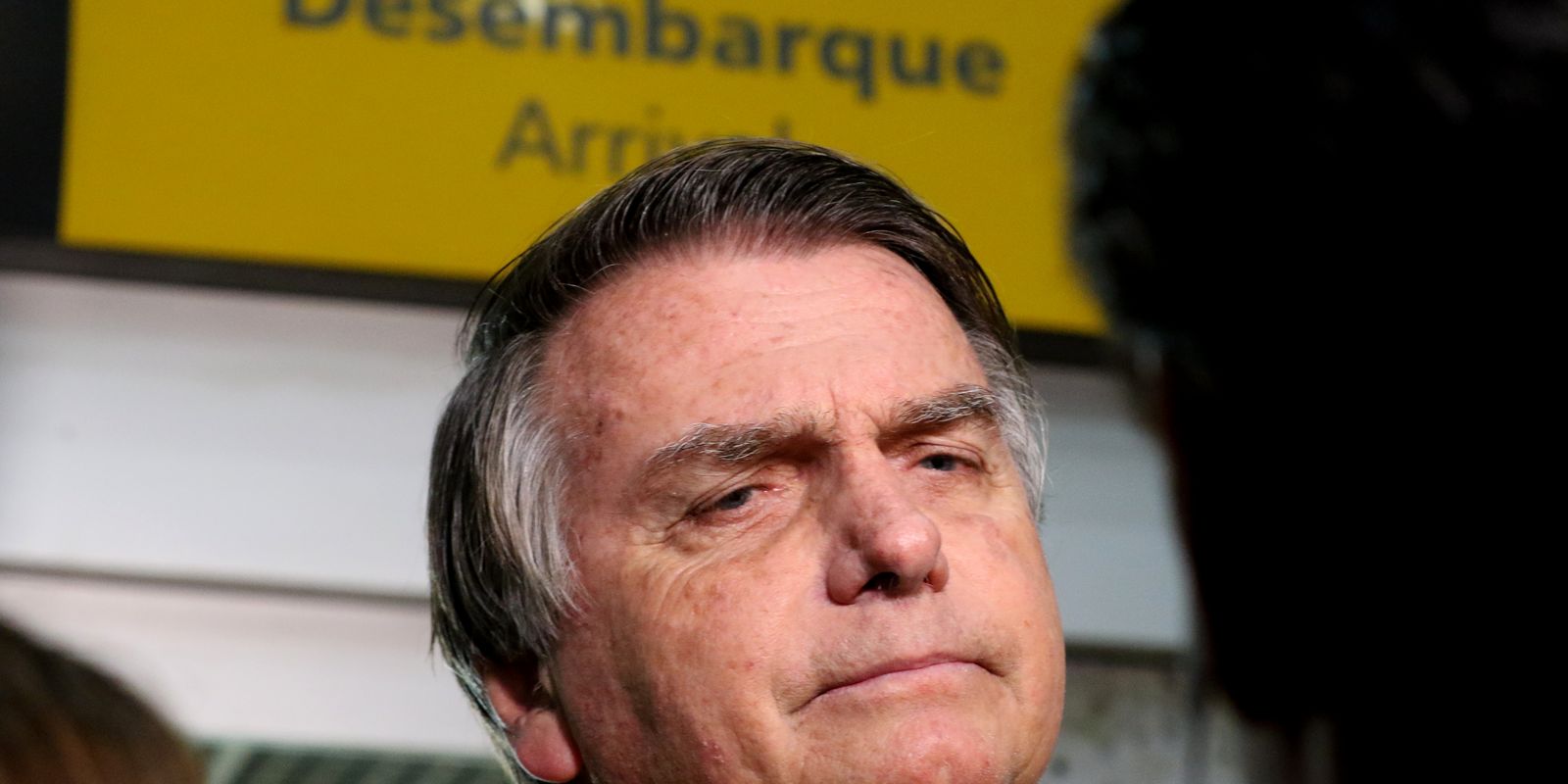 citando-possivel-fuga,-moraes-nega-devolver-passaporte-de-bolsonaro