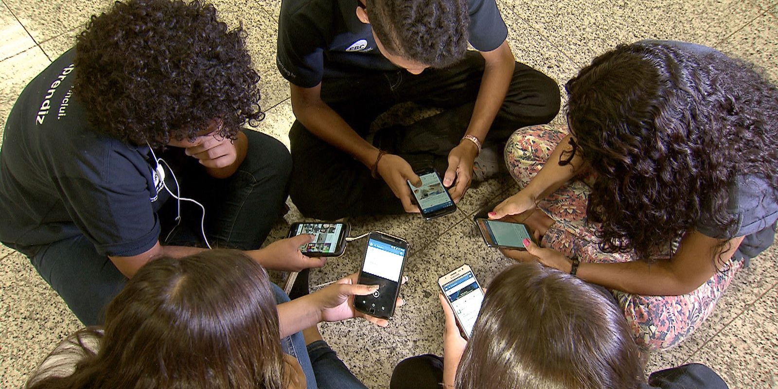 volta-as-aulas-sem-celular:-saiba-como-vai-funcionar-a-nova-lei